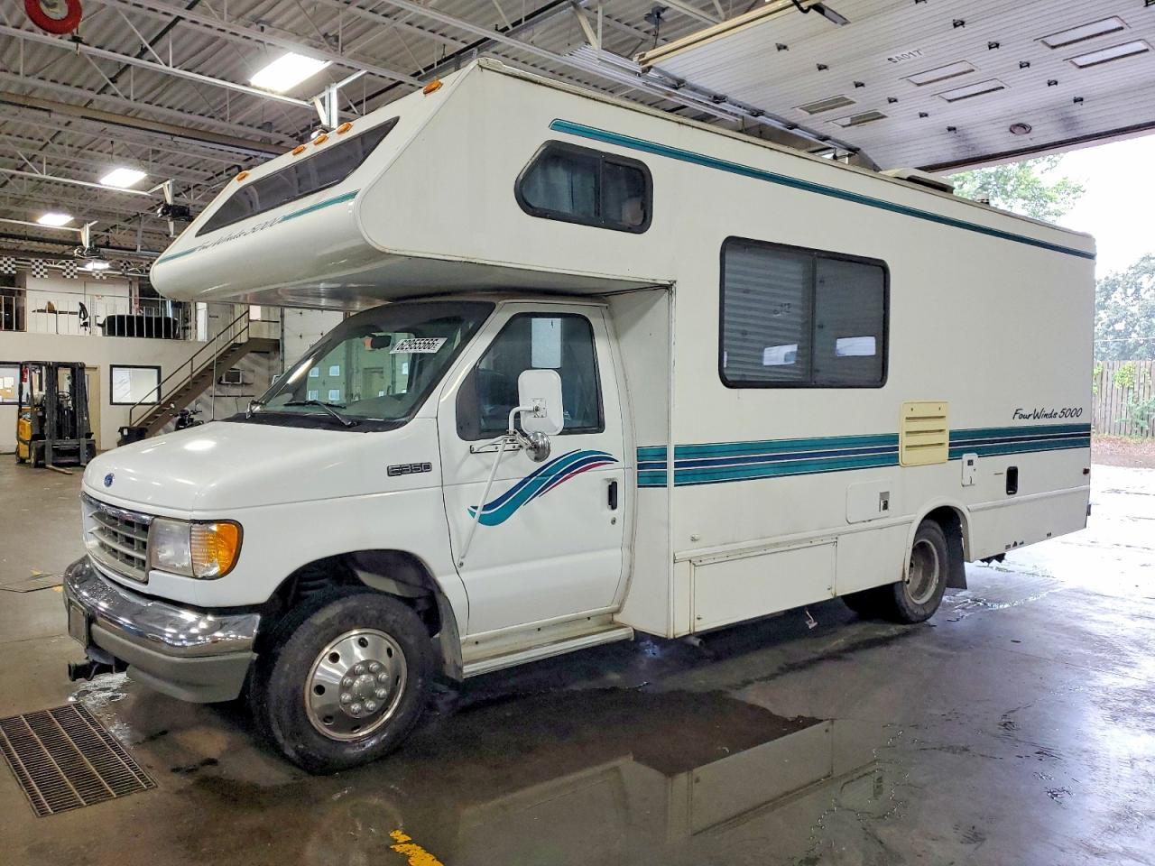 1996 Four Winds Rv - Image 2