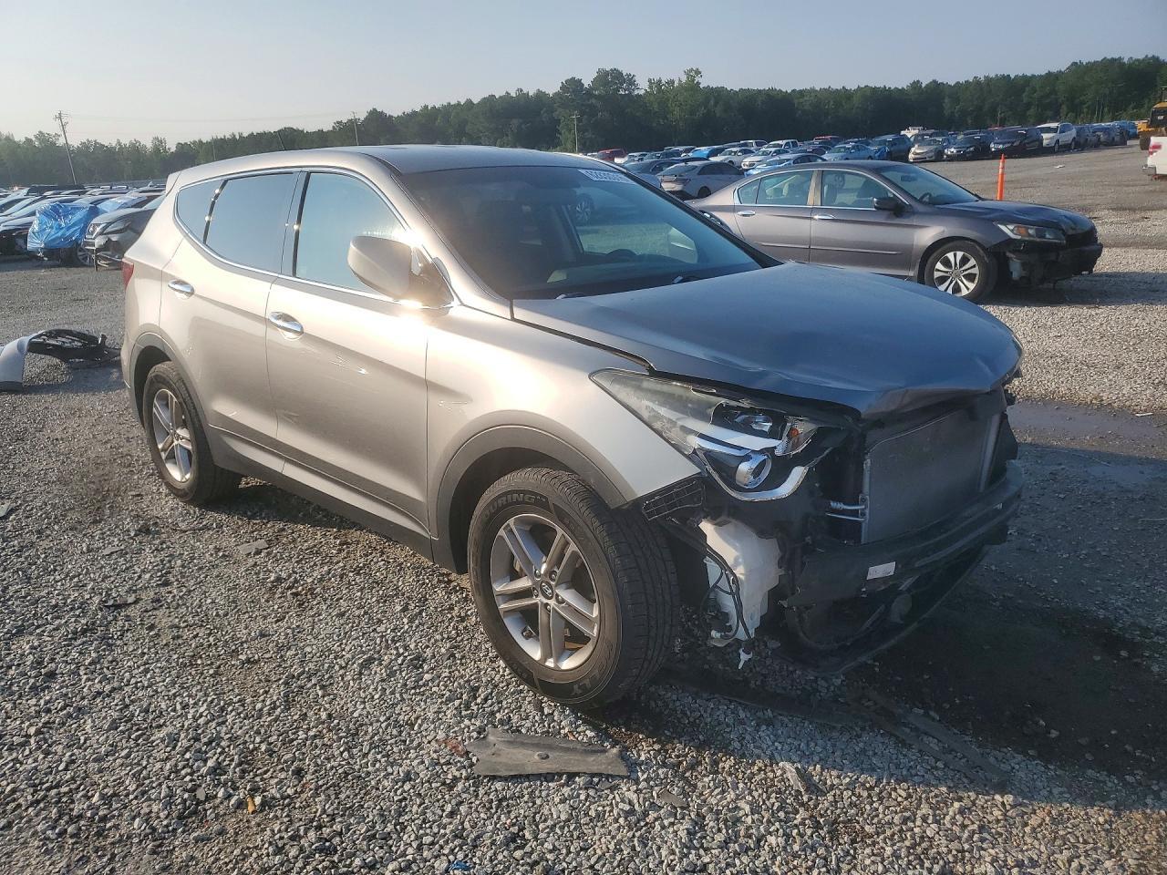 2018 Hyundai Santa Fe Sport 2.4L - Image 4
