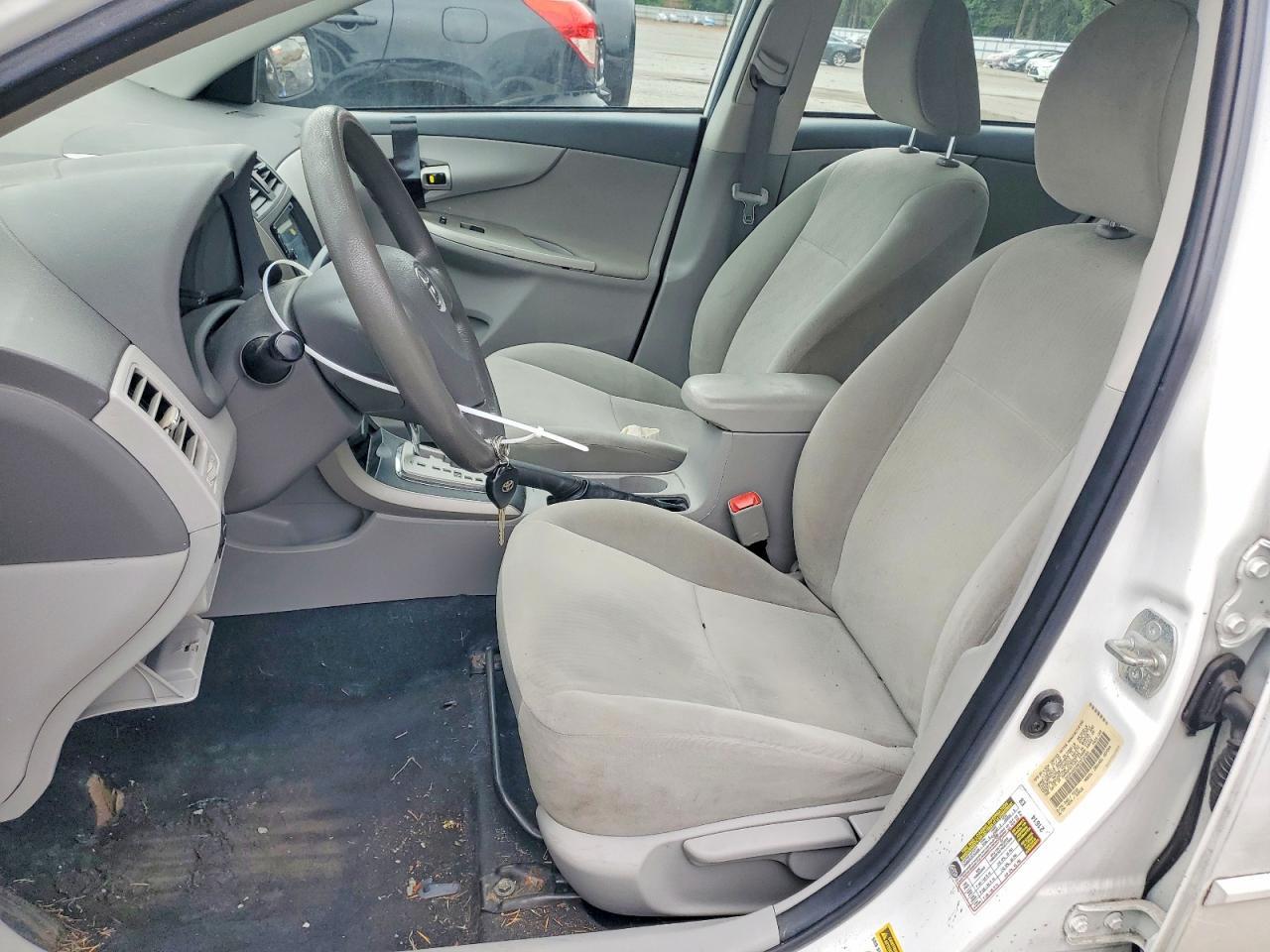 2010 Toyota Corolla Le - Image 7