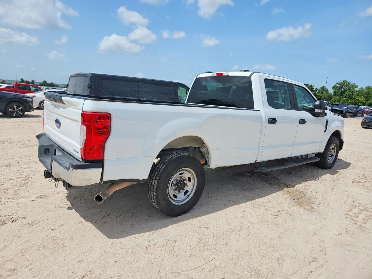 2022 Ford F250 Super Duty - Image 3