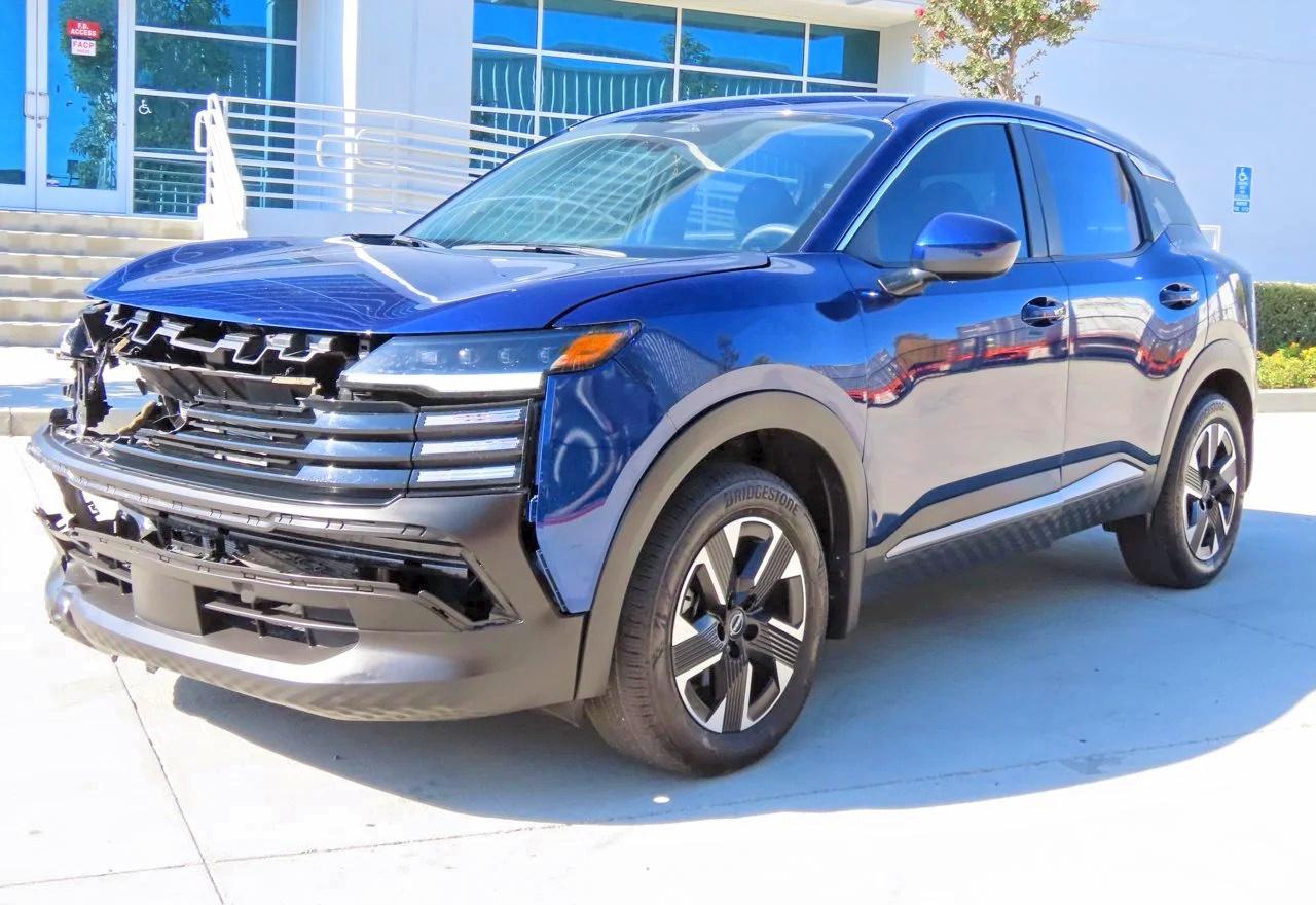 2025 Nissan Kicks Sv - Image 2