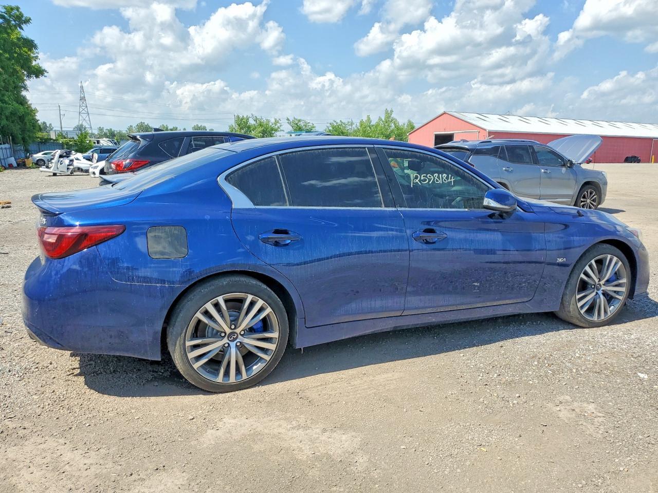2018 Infiniti Q50 3.0T Luxe - Фото 3