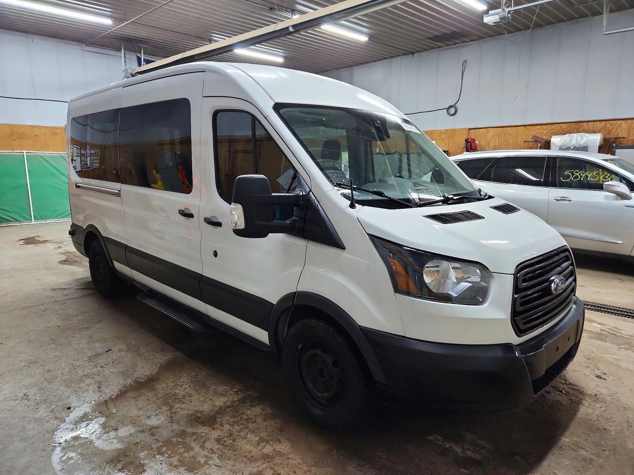 2015 Ford Transit T-350 - Фото 4
