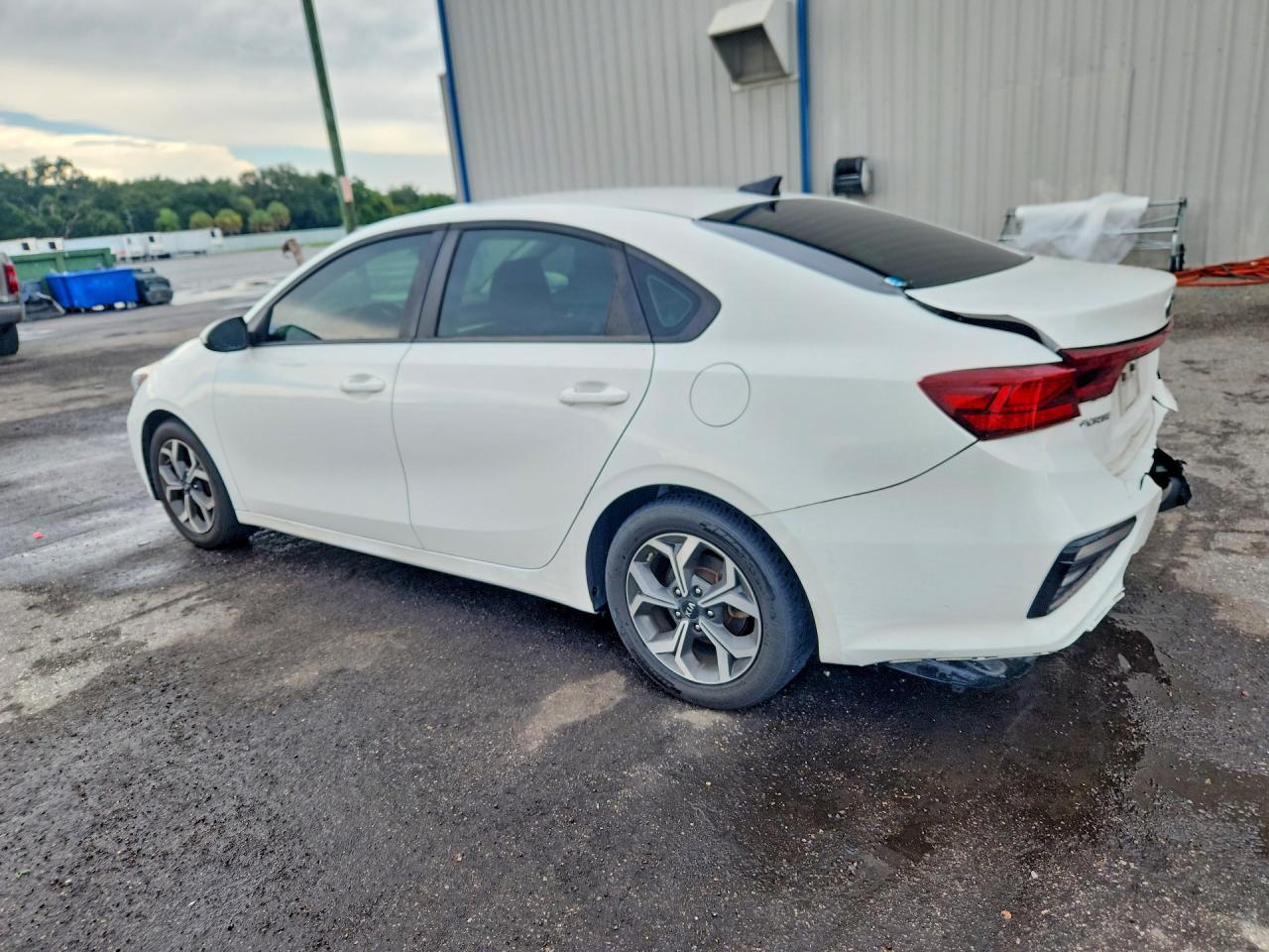 2019 Kia Forte Lxs - Фото 2
