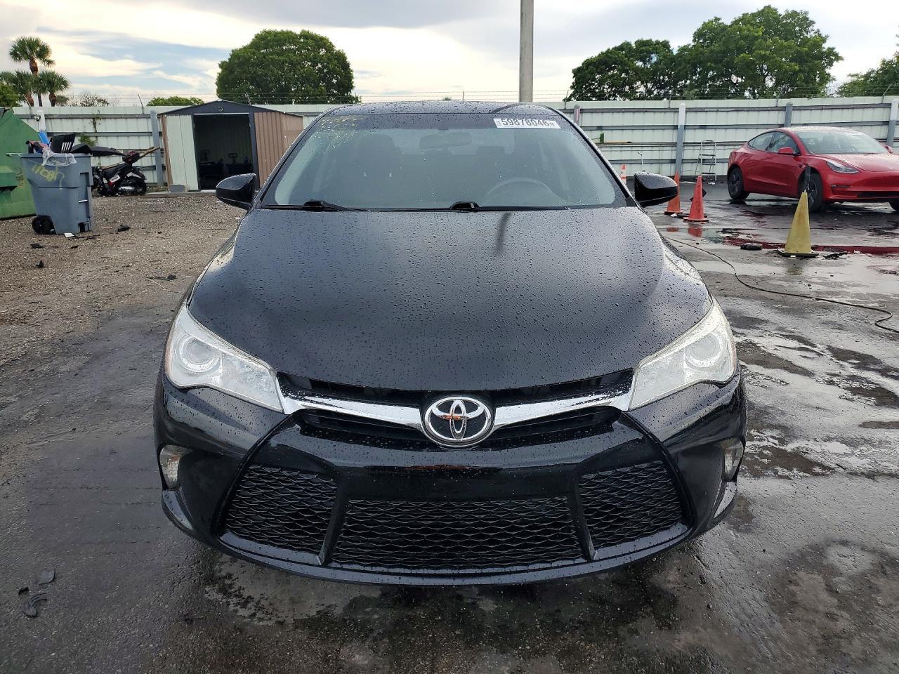 2016 Toyota Camry Le - Фото 5