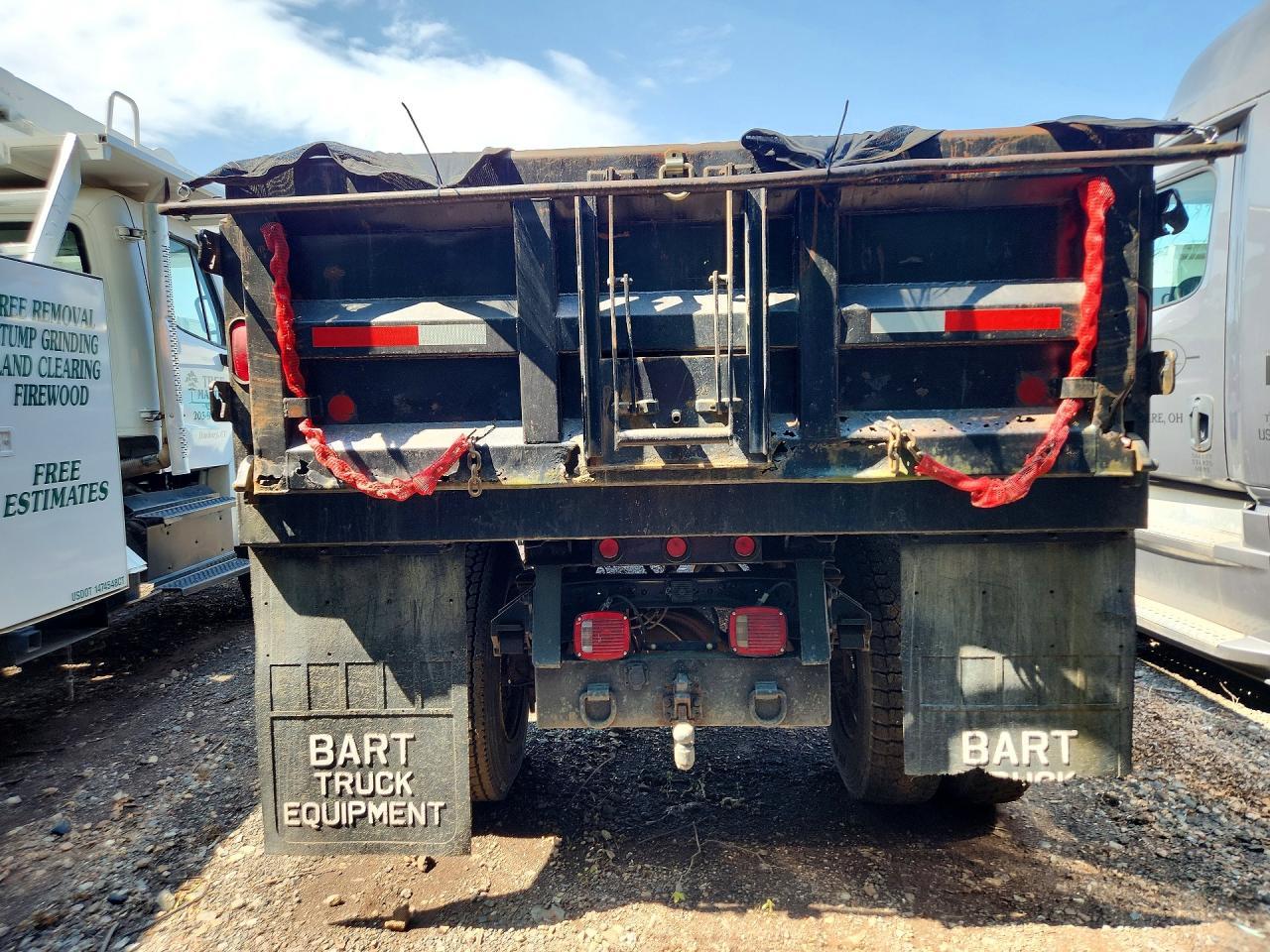 2000 Ford F650 Super Duty Dump Truck - Фото 6
