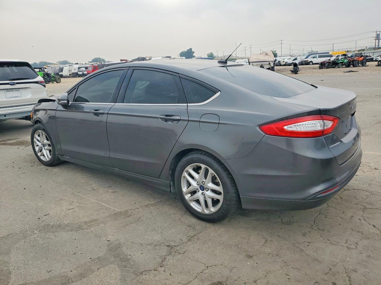 2015 Ford Fusion Se - Фото 2