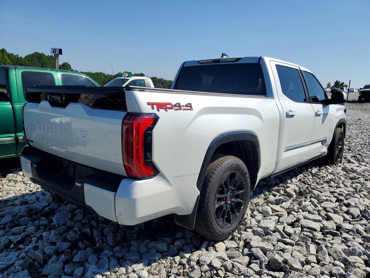 2025 Toyota Tundra Platinum - Фото 3