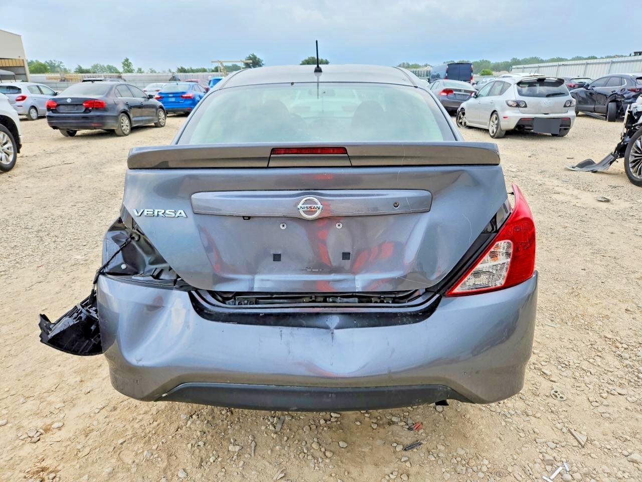 2019 Nissan Versa S Plus - Фото 6