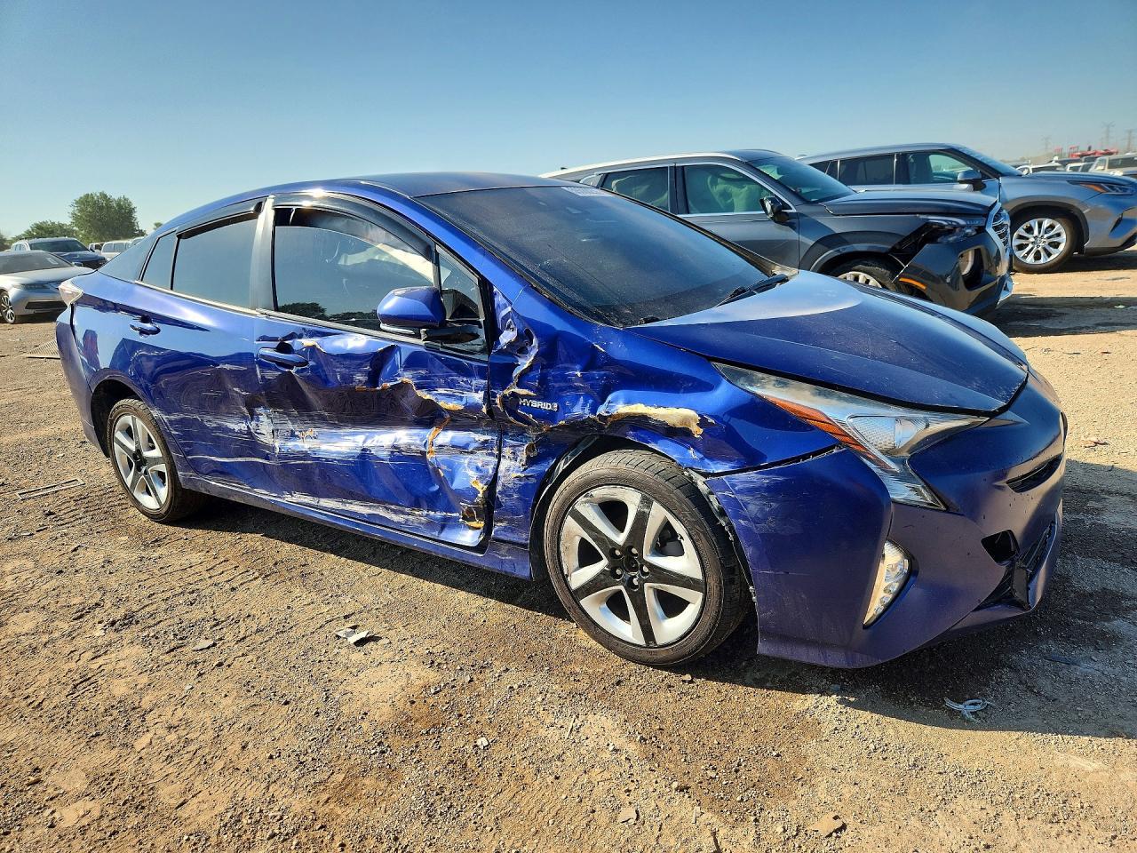 2016 Toyota Prius Three Touring - Image 4