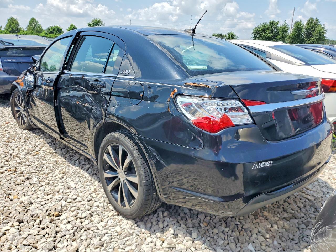 2014 Chrysler 200 Touring - Фото 2