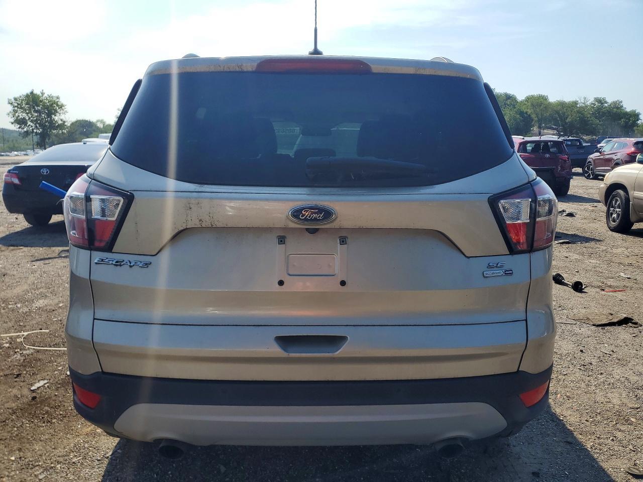 2017 Ford Escape Se - Фото 6