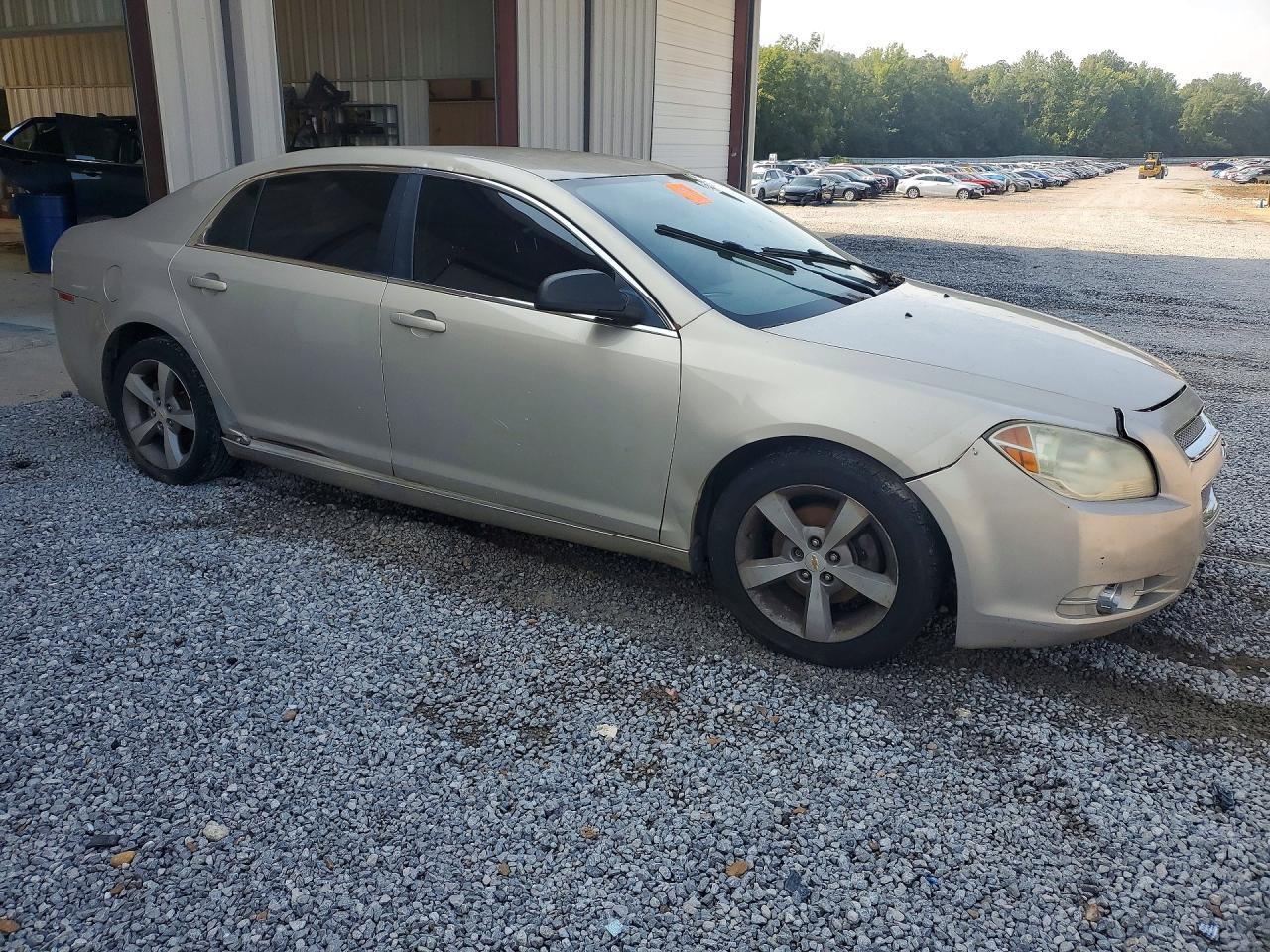 2010 Chevrolet Malibu Ls - Image 4