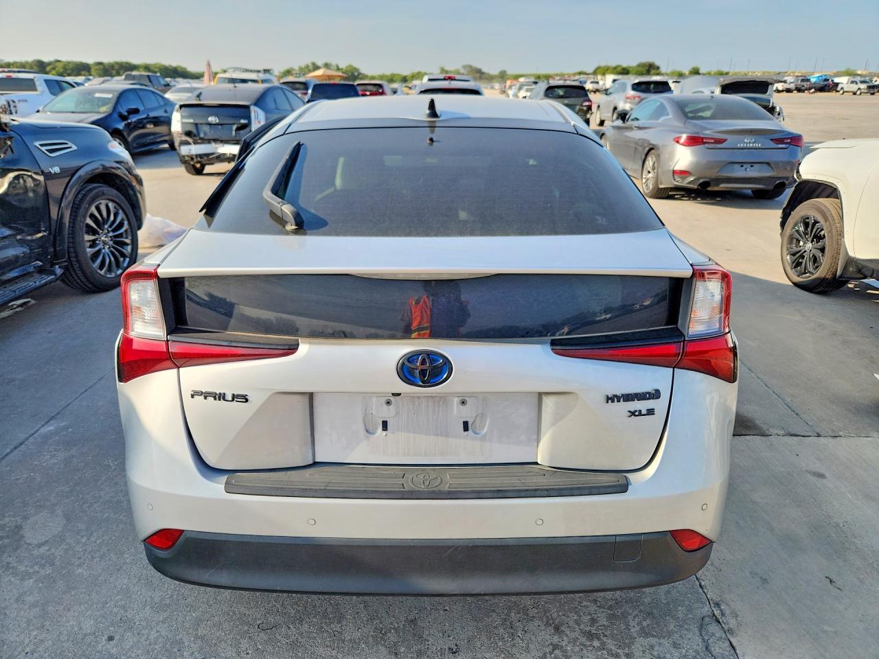 2022 Toyota Prius Nightshade - Фото 6
