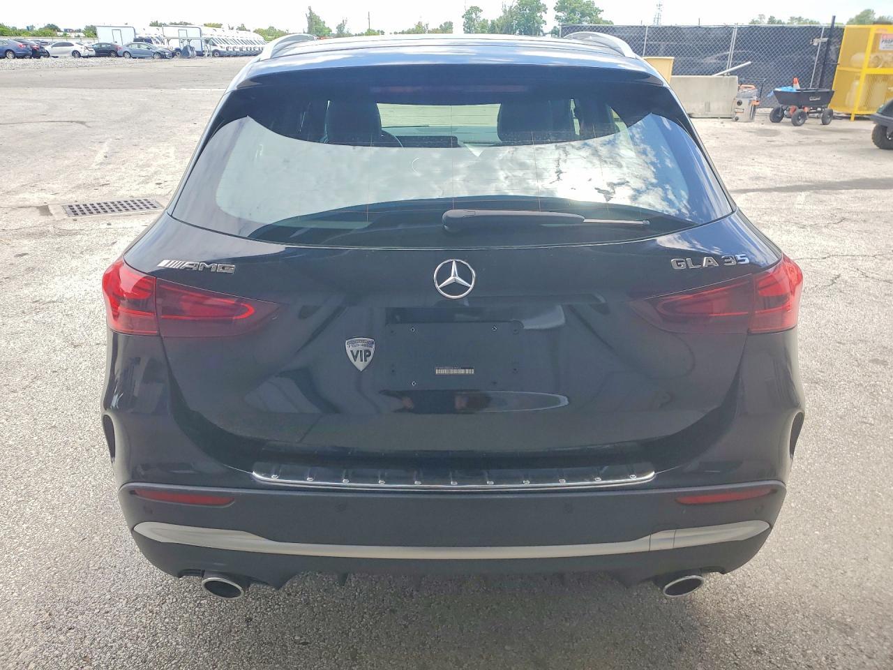 2025 Mercedes-Benz Gla 35 Amg - Image 6