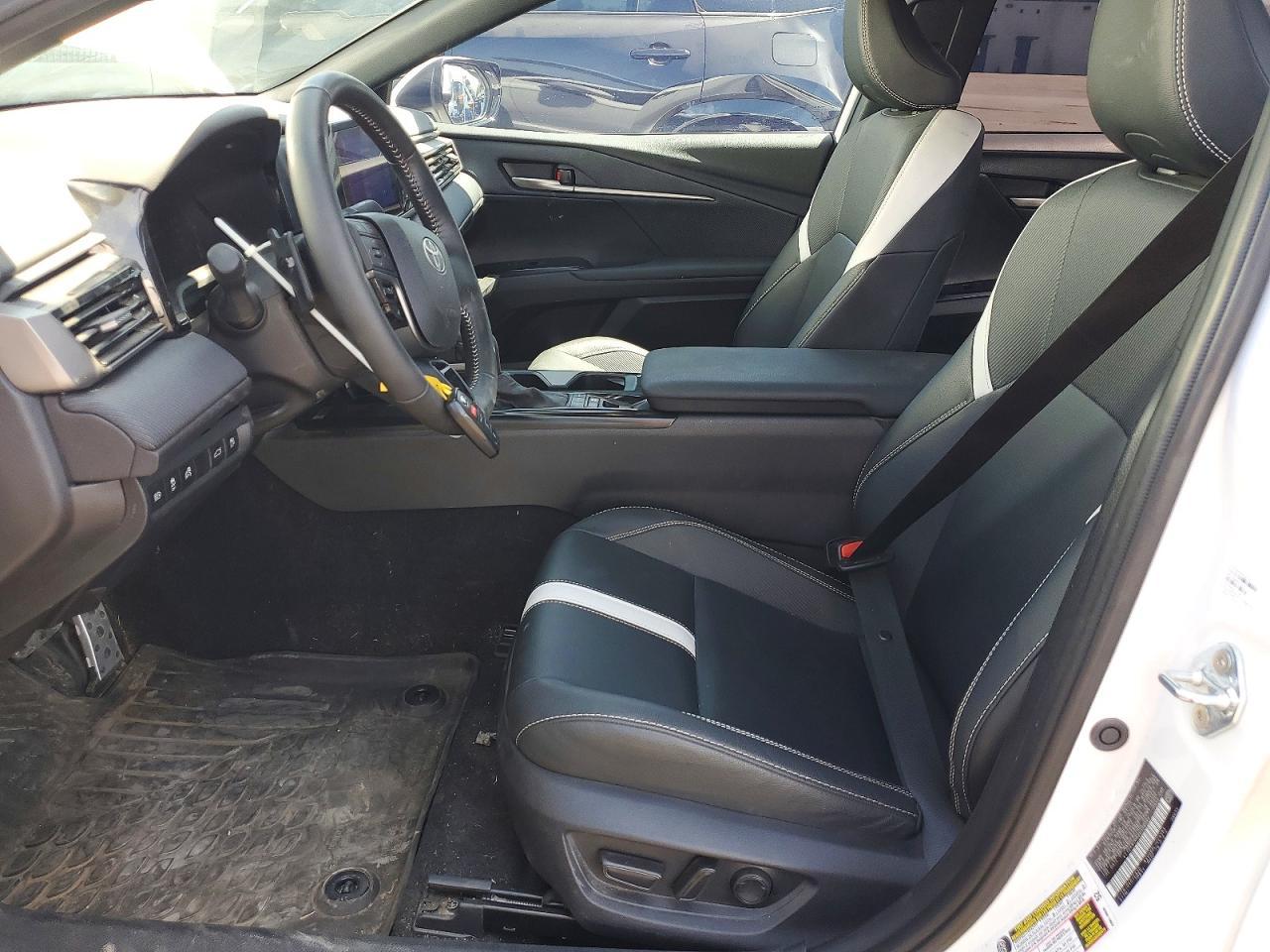 2025 Toyota Camry Se - Фото 7