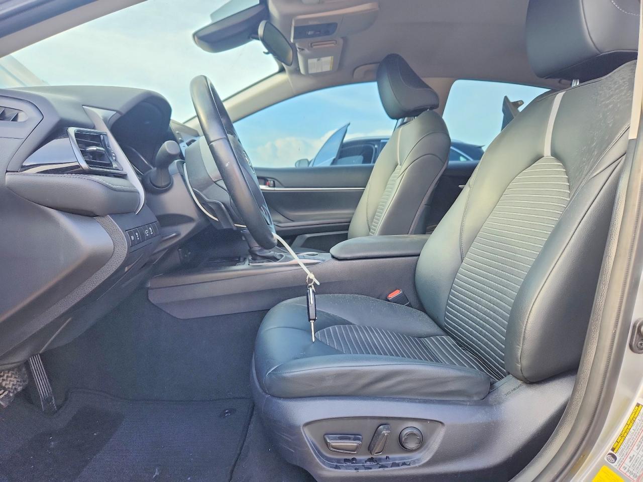 2023 Toyota Camry Se - Image 7