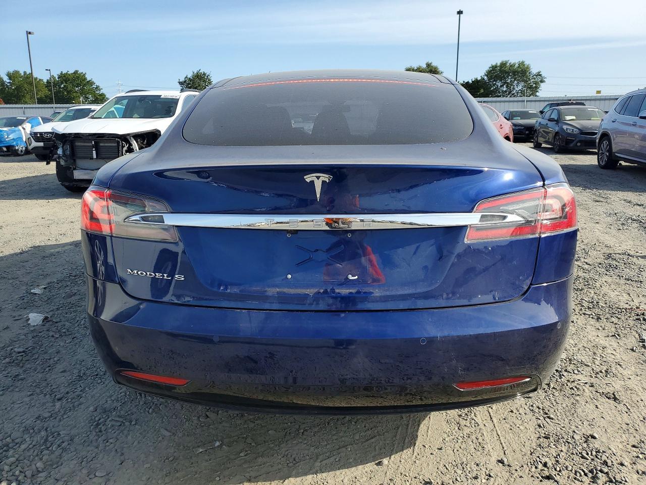 2016 Tesla Model S - Фото 6