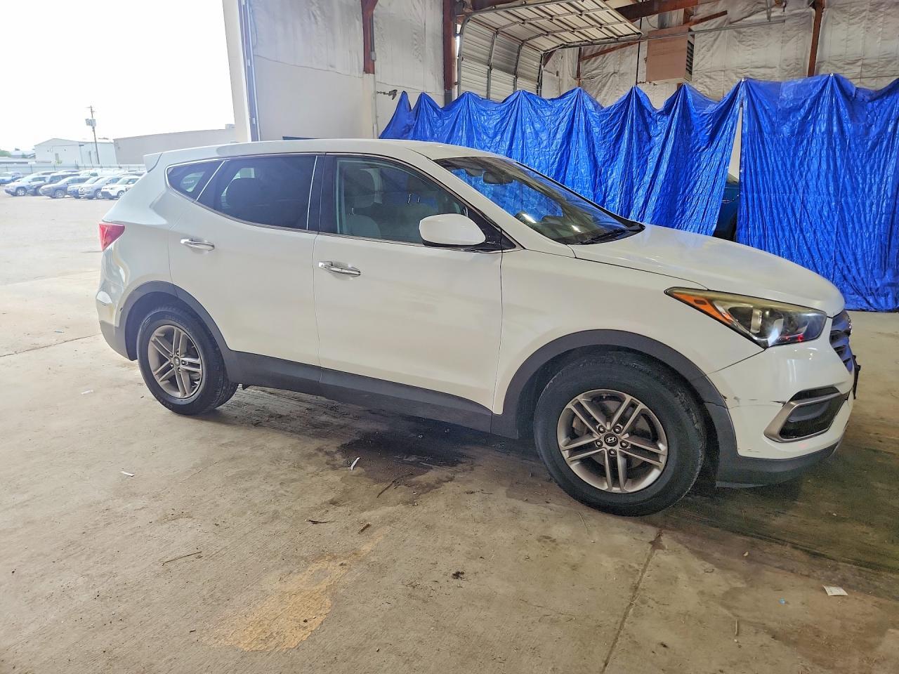 2017 Hyundai Santa Fe Sport 2.4L - Image 4