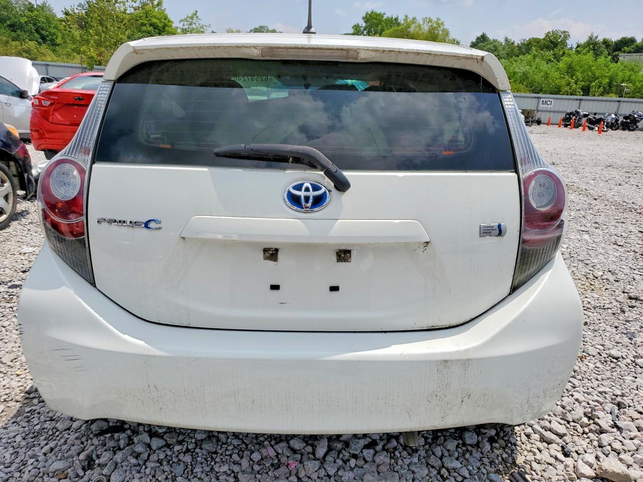 2014 Toyota Prius C Two - Фото 6