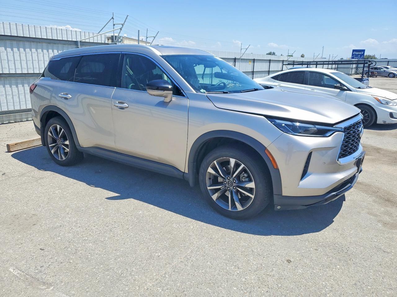 2023 Infiniti Qx60 Luxe - Image 4