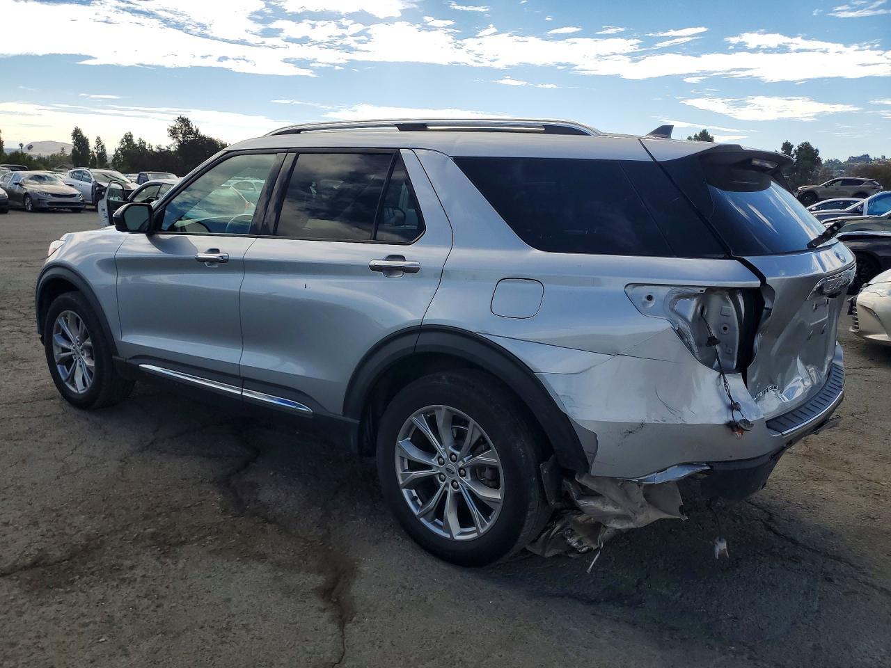 2022 Ford Explorer Limited - Фото 2