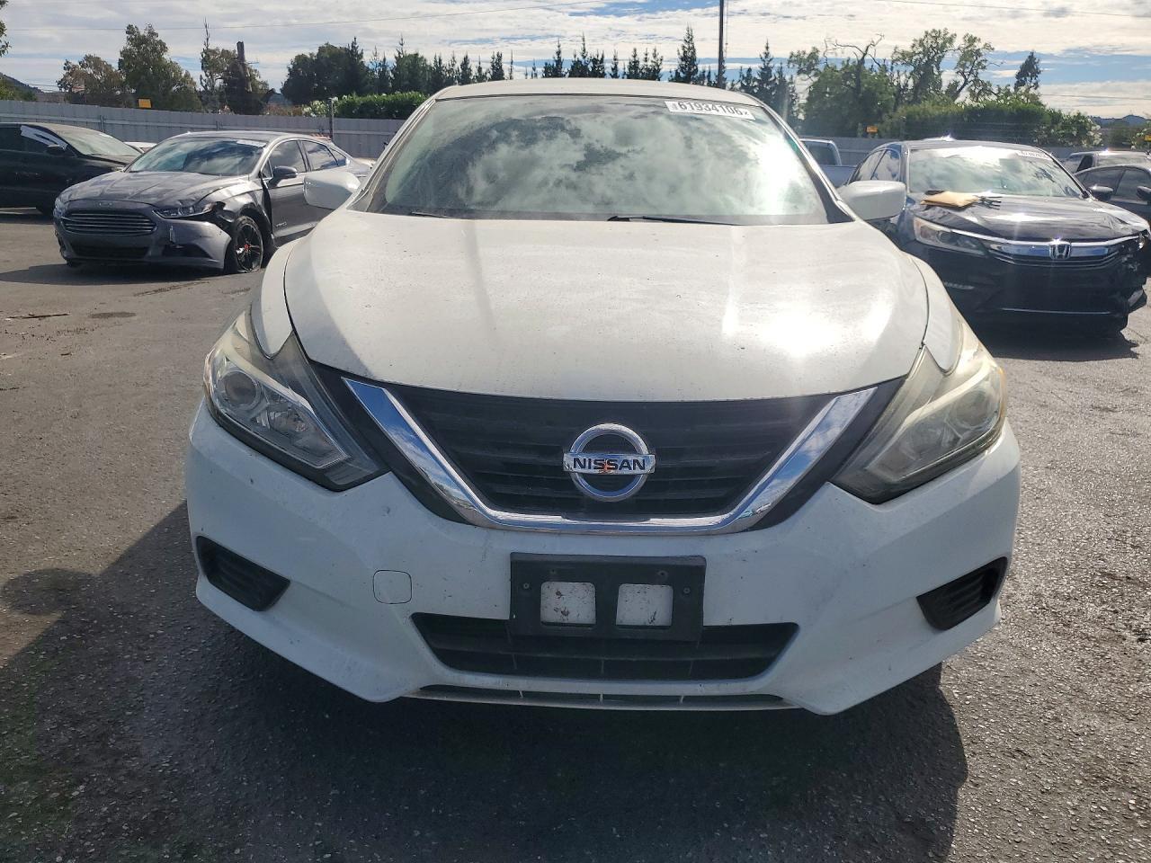 2017 Nissan Altima 2.5 S - Image 5