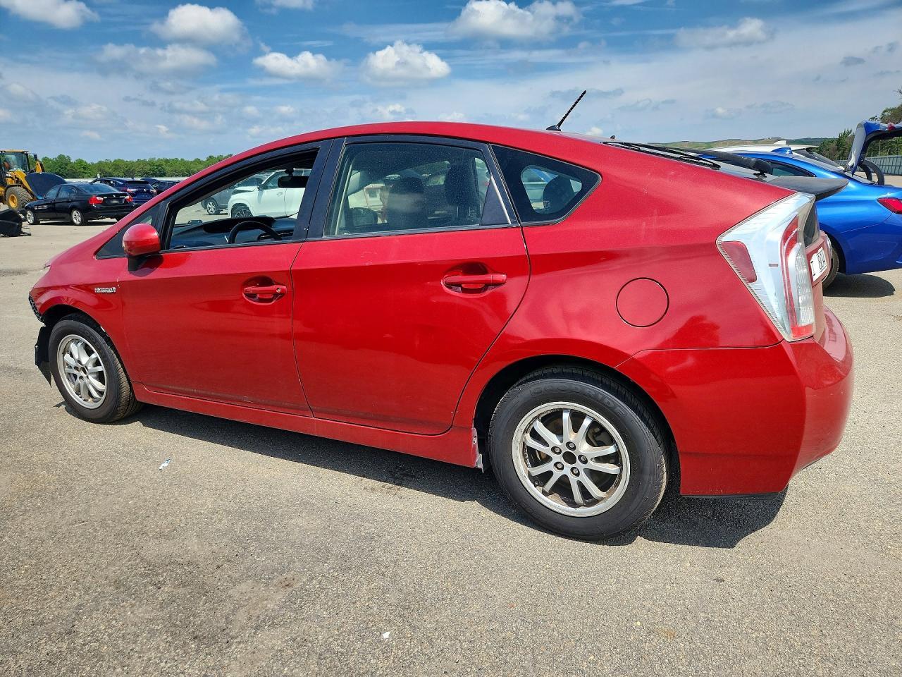 2012 Toyota Prius Two - Фото 2