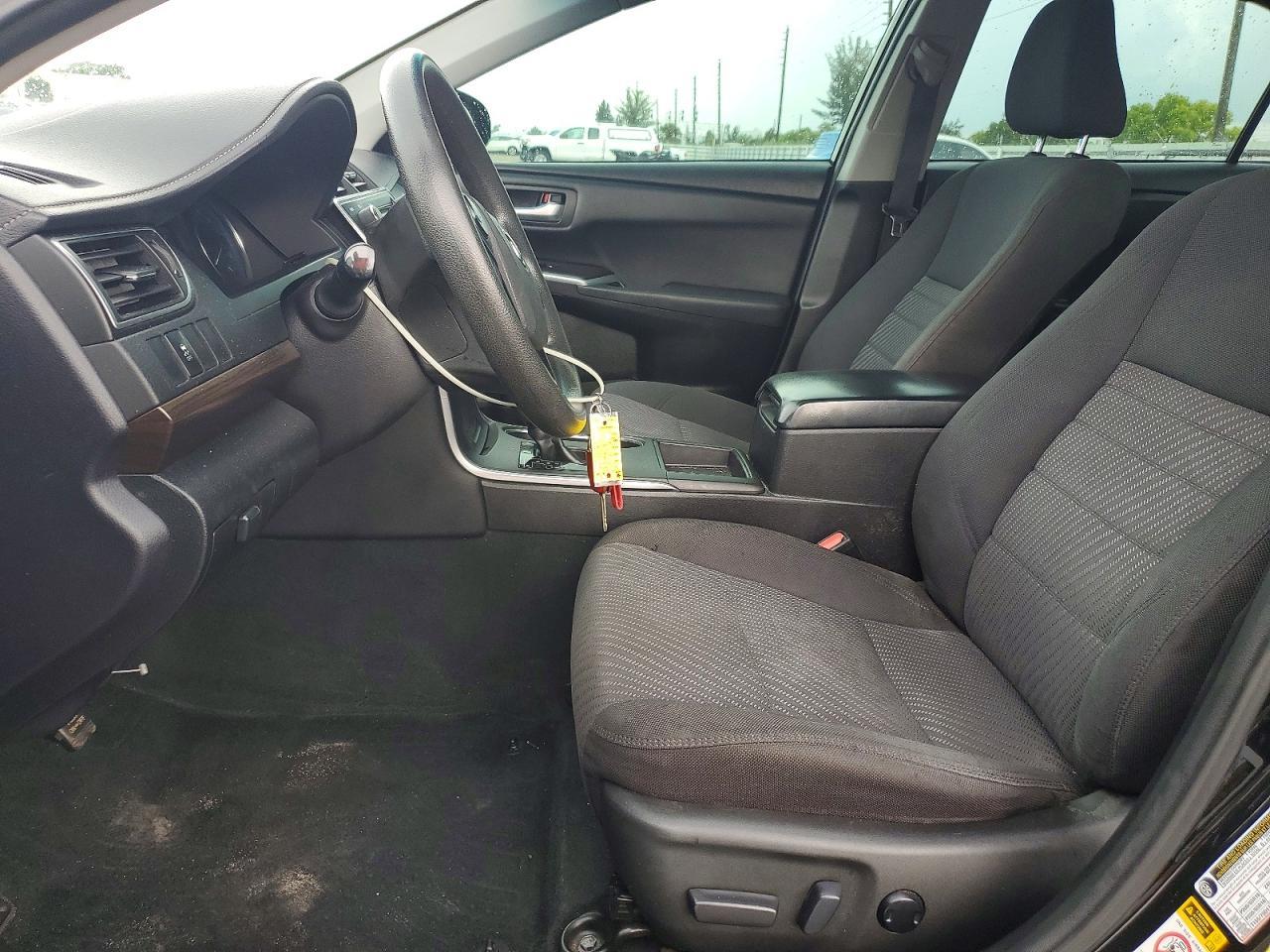 2016 Toyota Camry Le - Фото 7