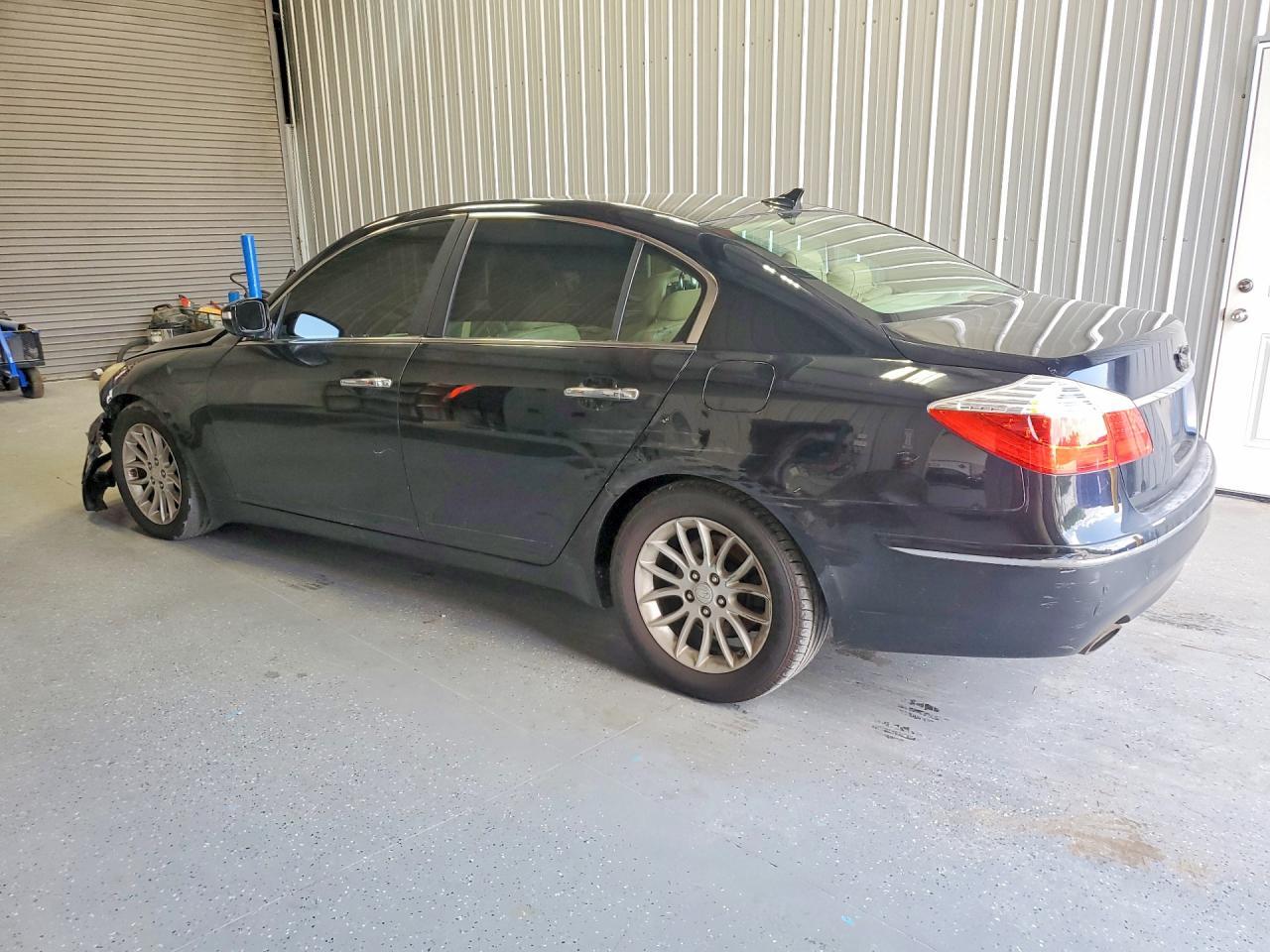 2009 Hyundai Genesis 3.8L - Фото 2