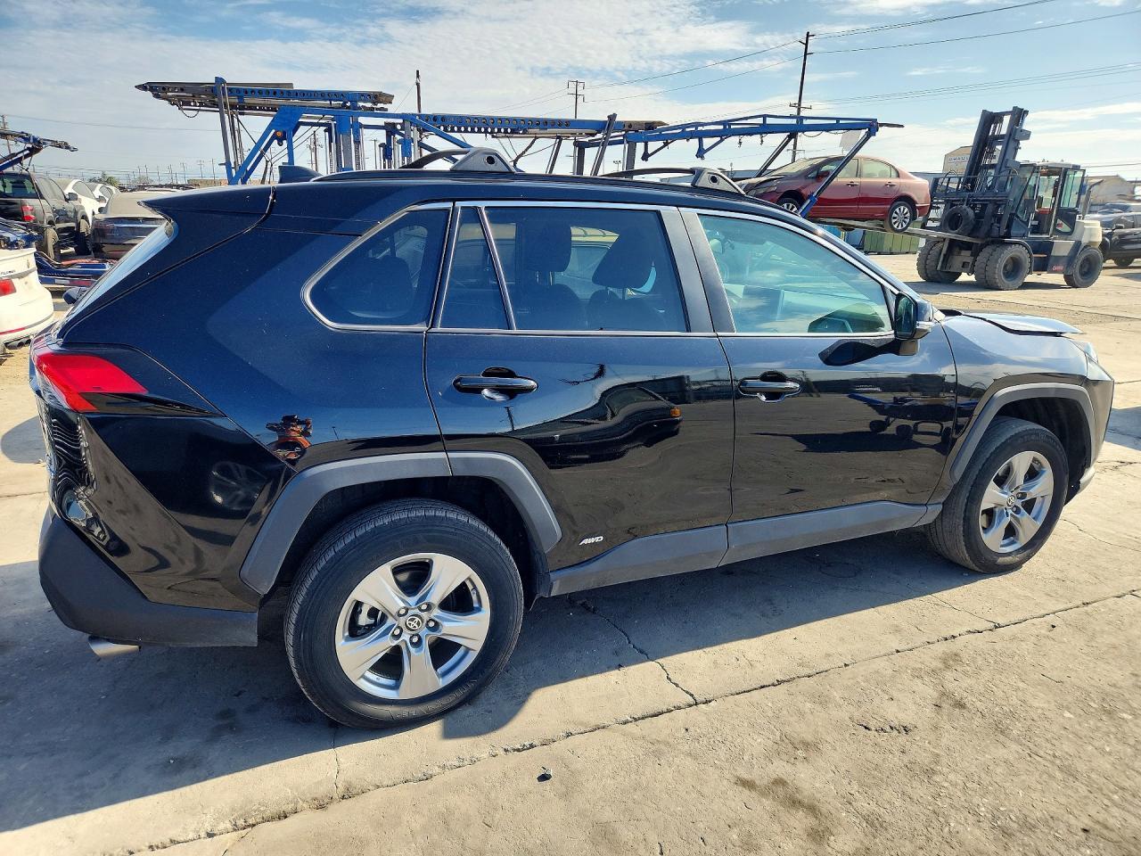 2024 Toyota Rav4 Le - Фото 3