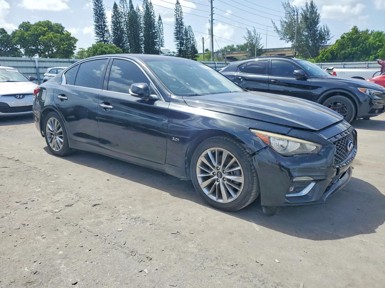 2016 Infiniti Q50 3.0T Premium - Фото 4