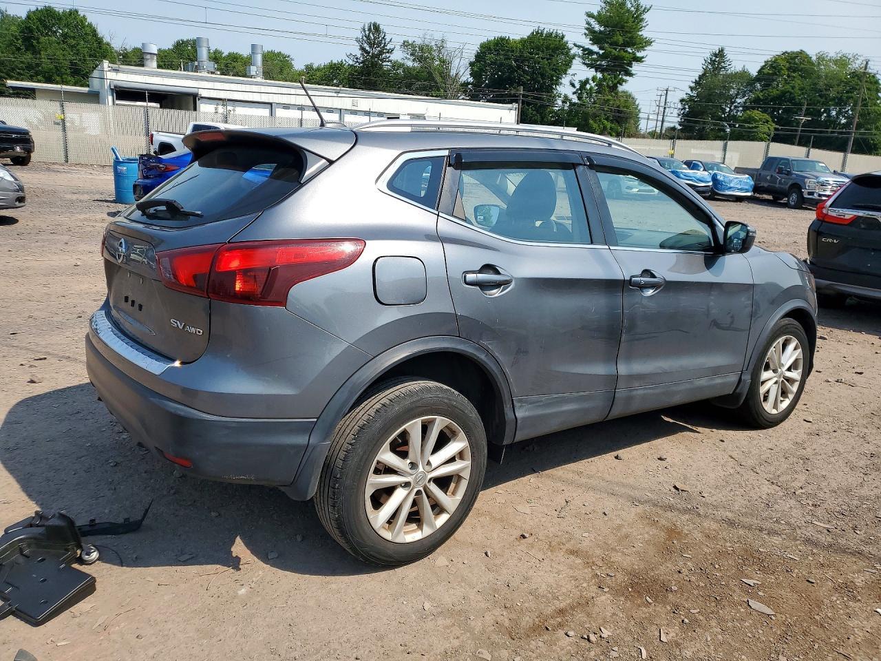 2017 Nissan Rogue Sport Sv - Image 3