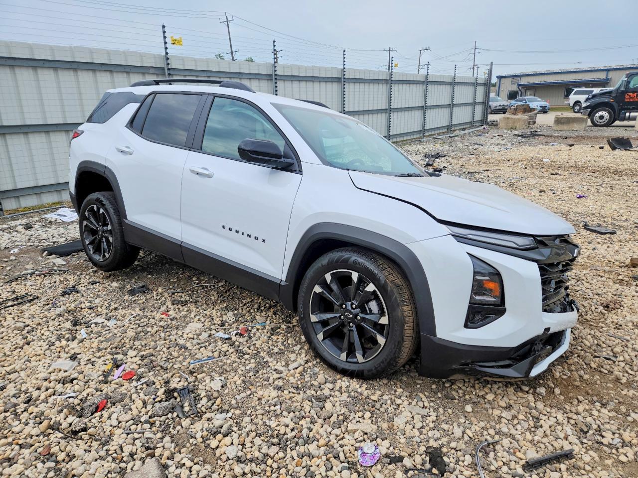 2027 Chevrolet Equinox Rs - Фото 4