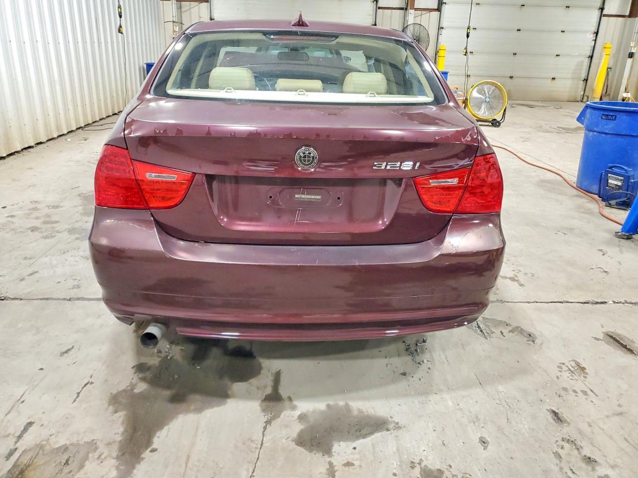2010 BMW 328 I - Image 6
