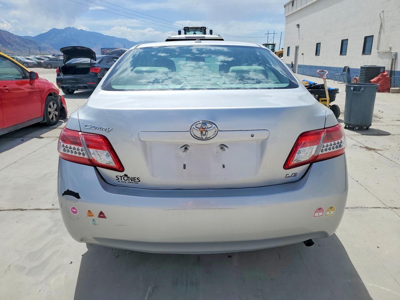 2011 Toyota Camry Le - Фото 6