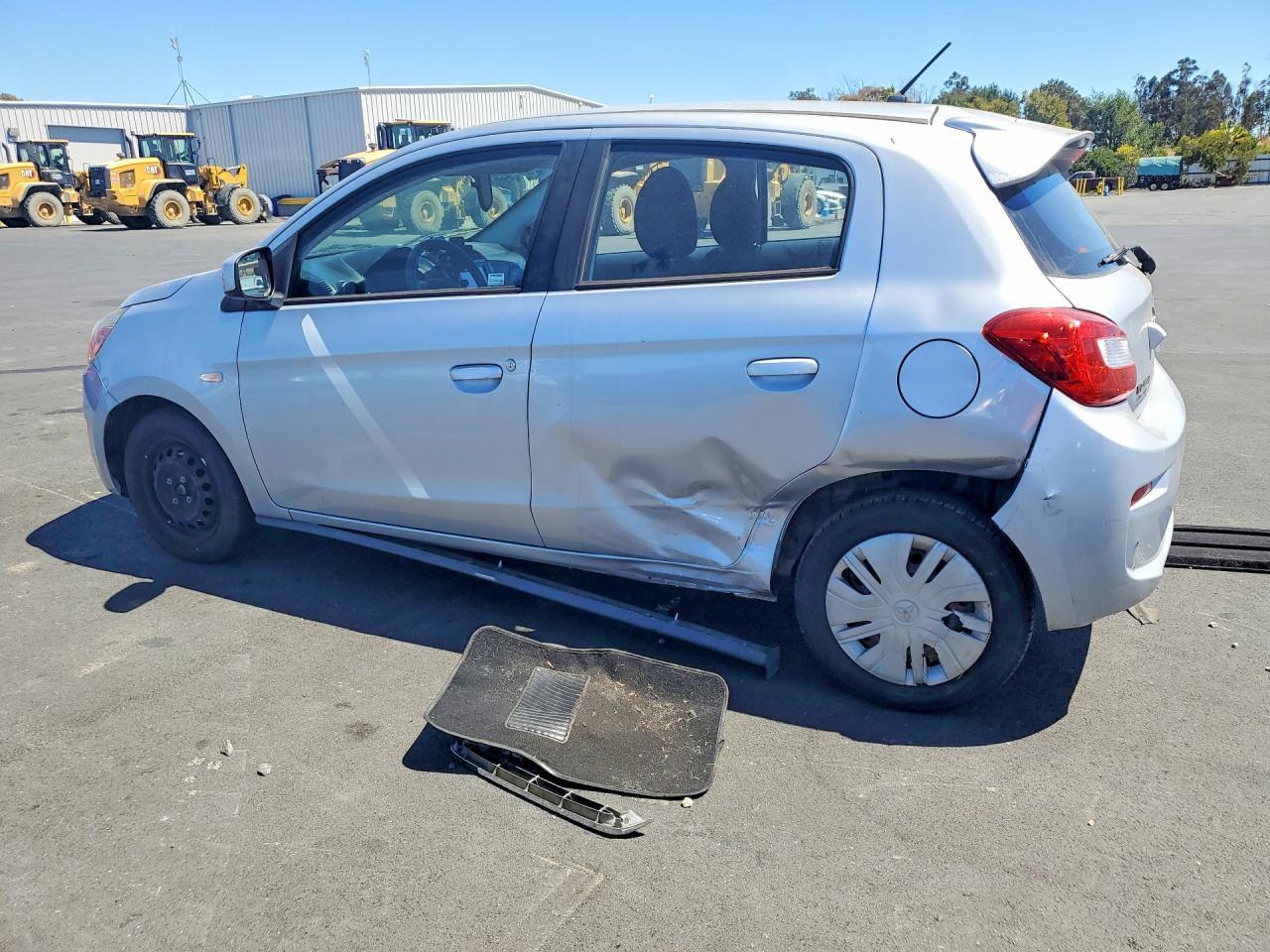 2018 Mitsubishi Mirage Es - Image 2