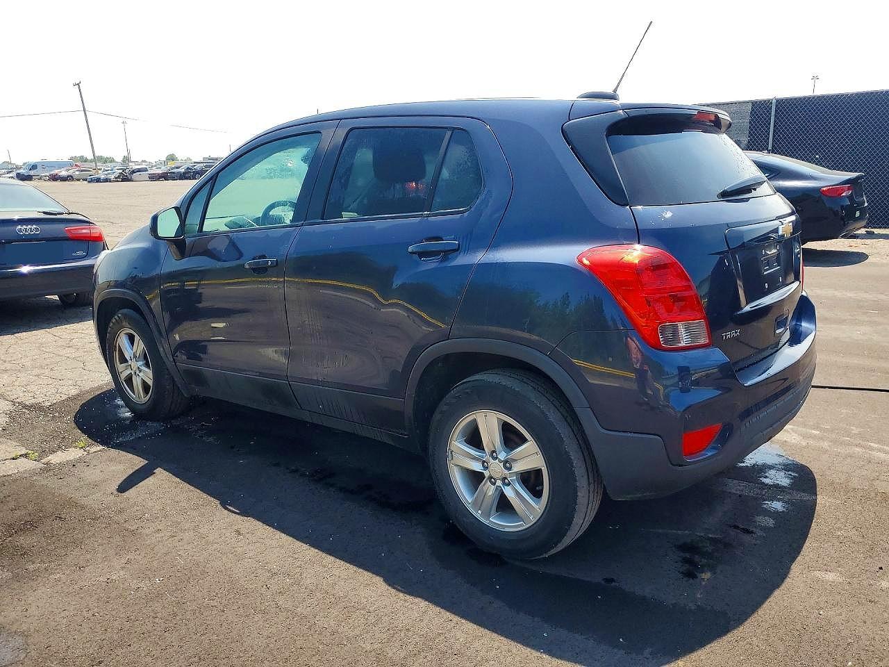 2019 Chevrolet Trax Ls - Фото 2