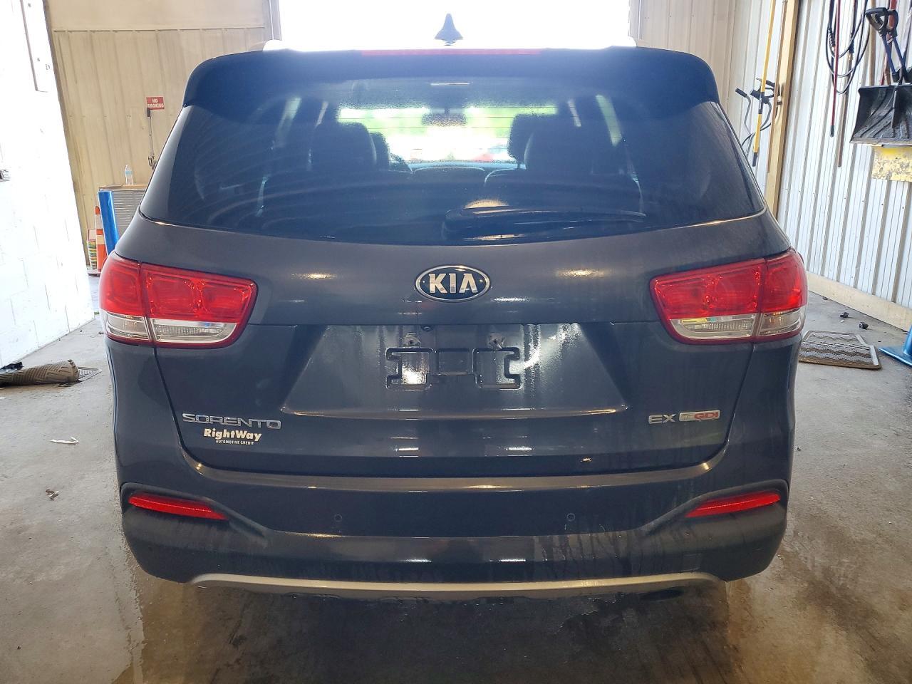 2016 Kia Sorento Ex - Image 6