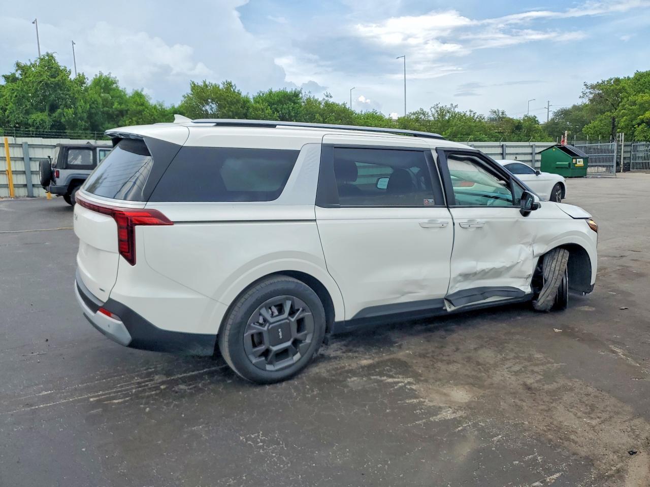 2025 Kia Carnival Ex - Фото 3