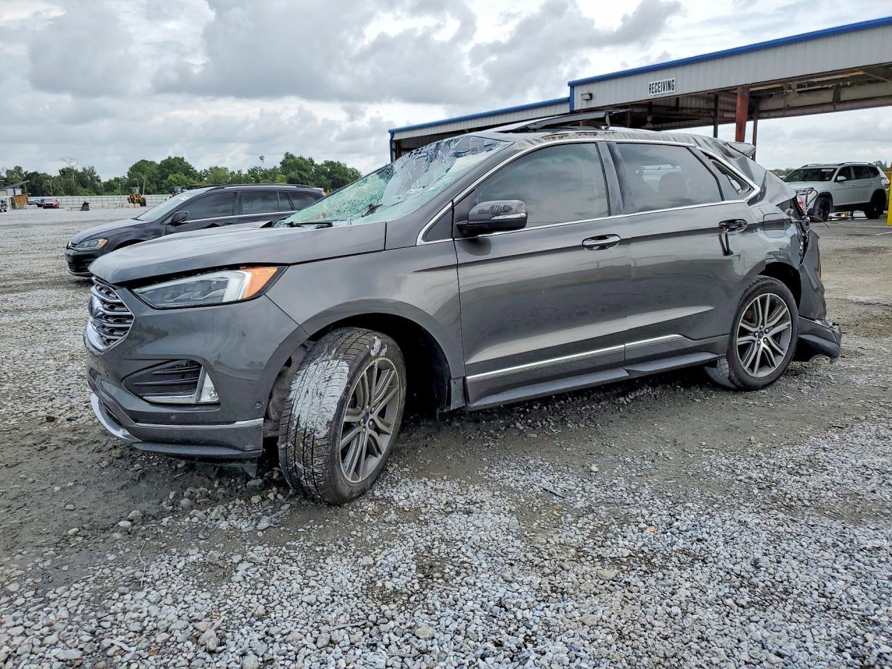 2019 Ford Edge Titanium