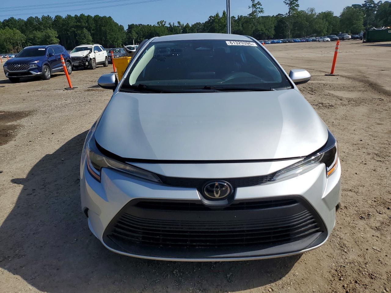 2025 Toyota Corolla Le - Фото 5