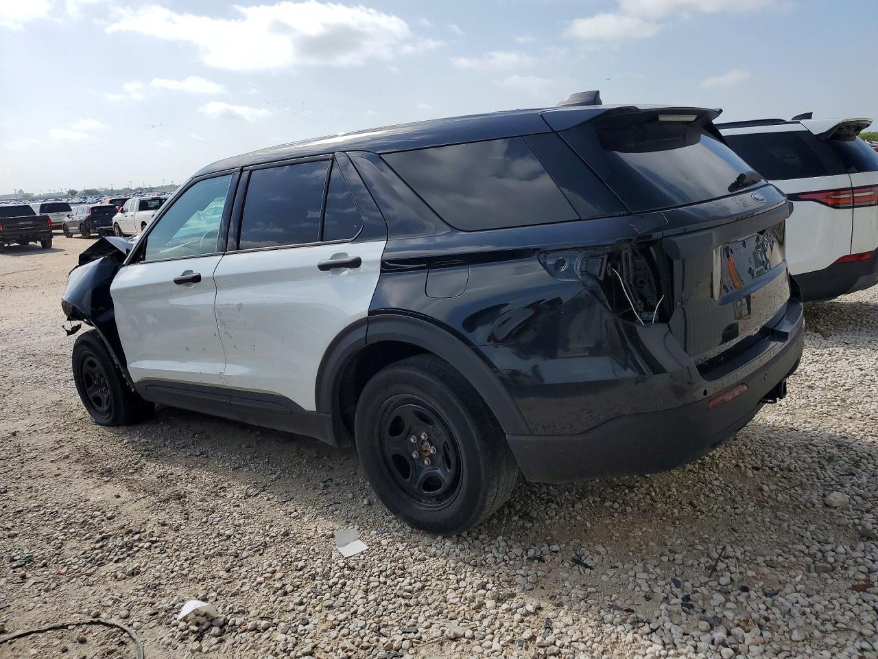 2025 Ford Explorer Police Interceptor - Image 2