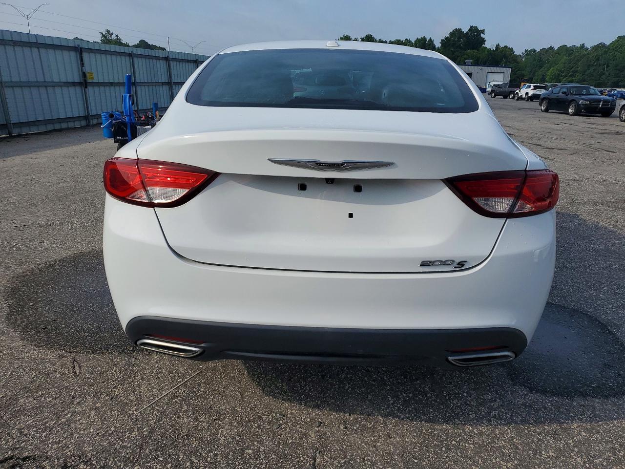 2015 Chrysler 200 S - Фото 6