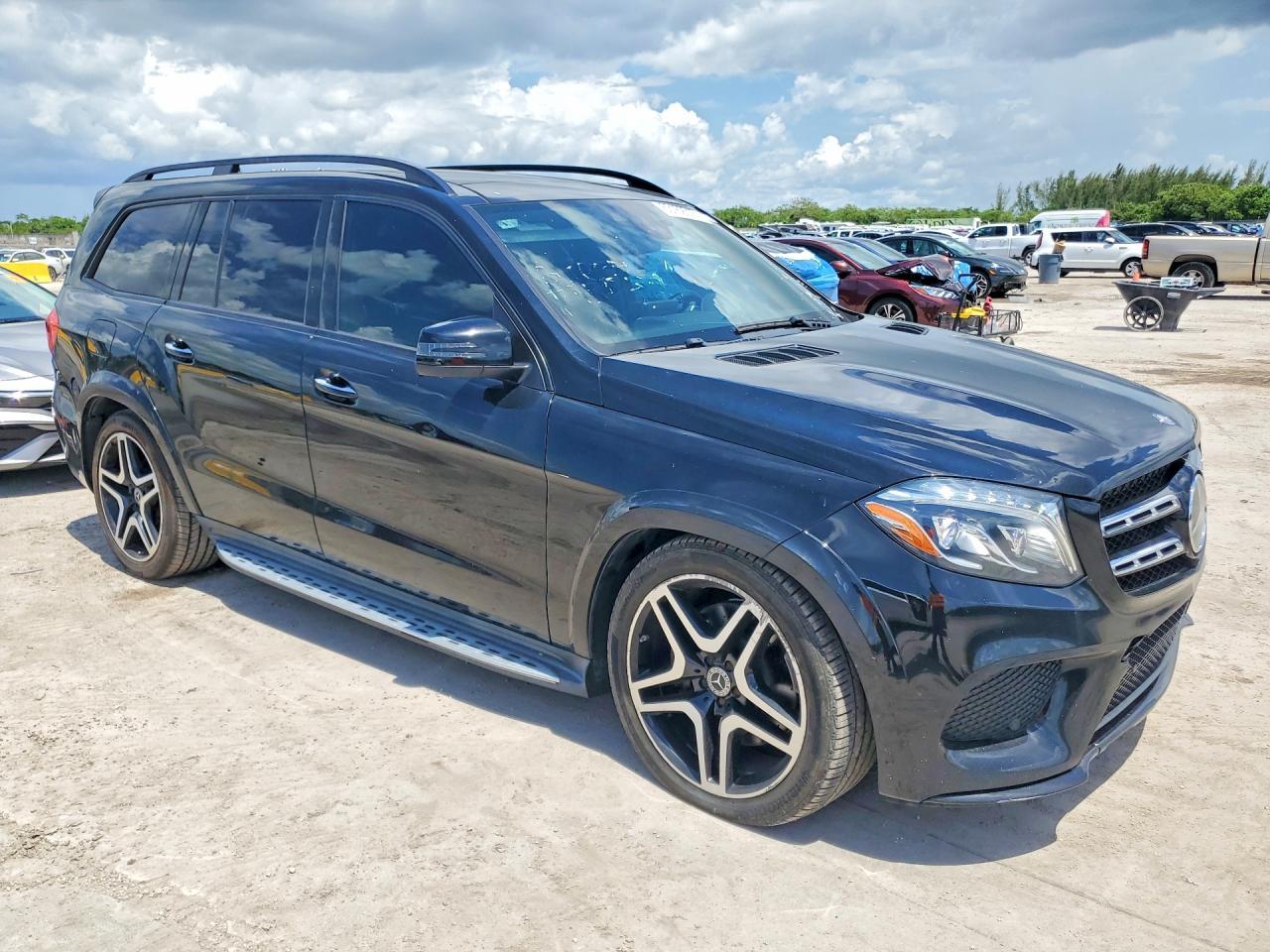 2017 Mercedes-Benz Gls 550 4Matic - Фото 4