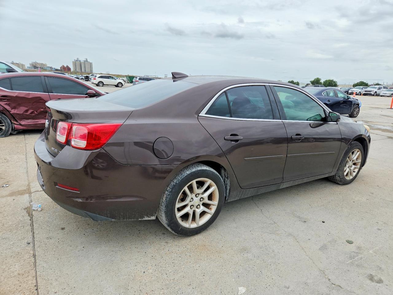 2015 Chevrolet Malibu 1Lt - Image 3