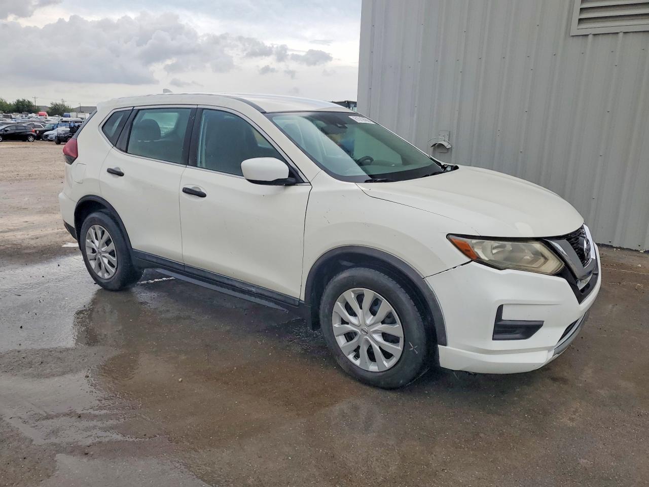 2020 Nissan Rogue S - Image 4