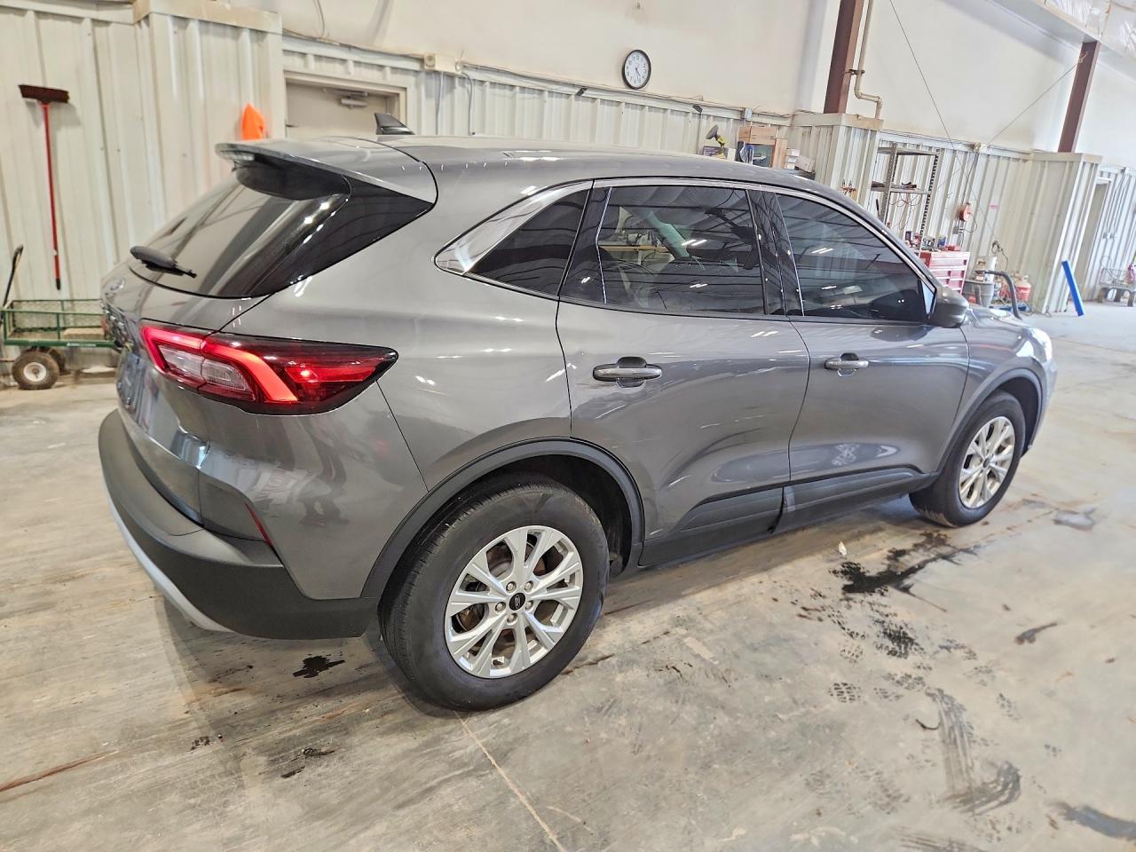 2024 Ford Escape Active - Image 3