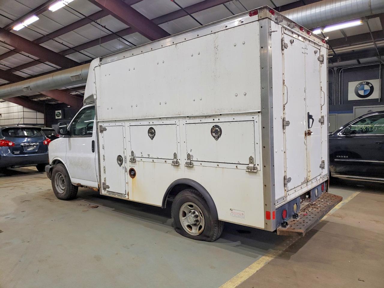 2006 Chevrolet Express G3500 - Image 2