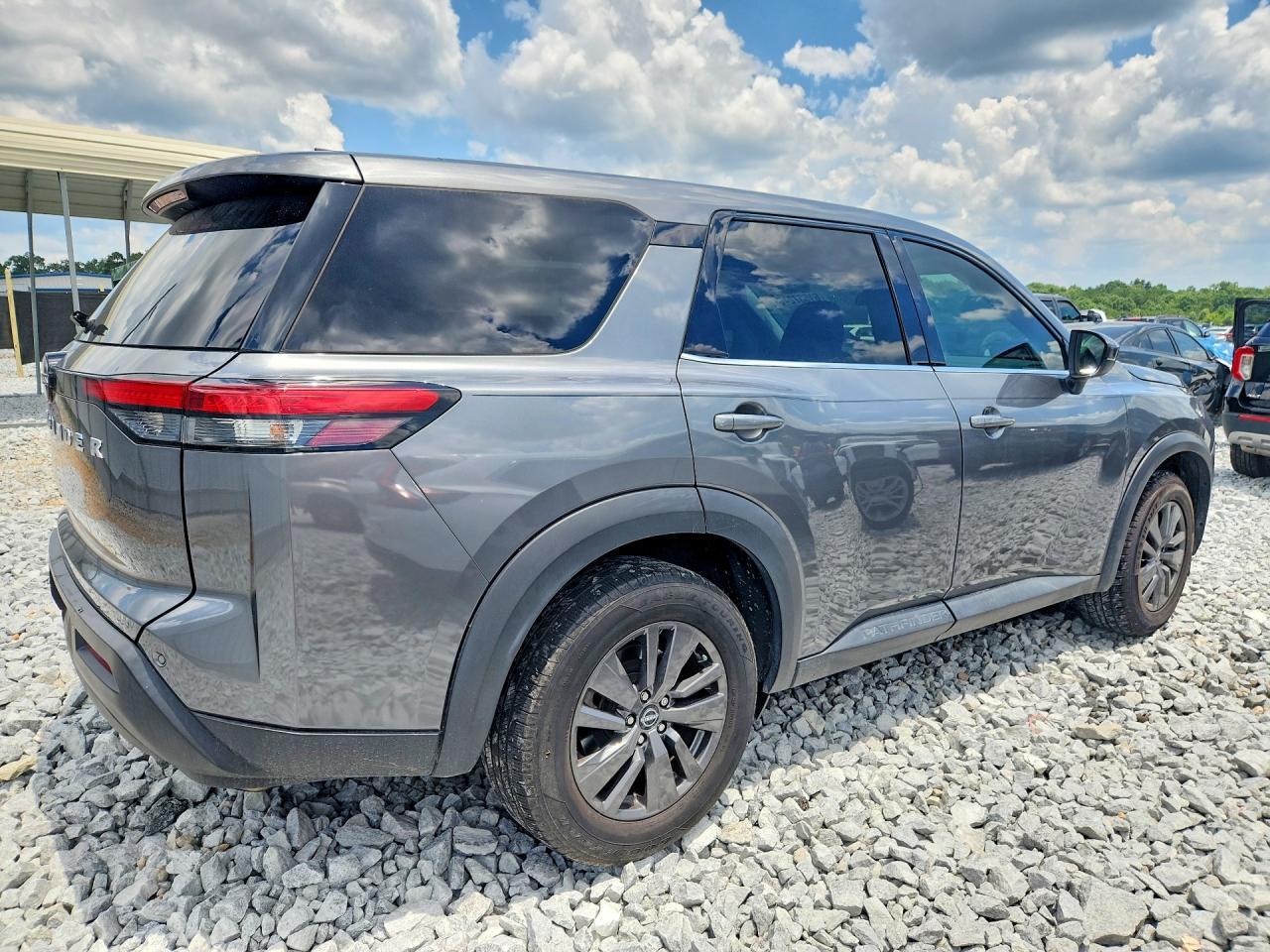 2022 Nissan Pathfinder S - Image 3